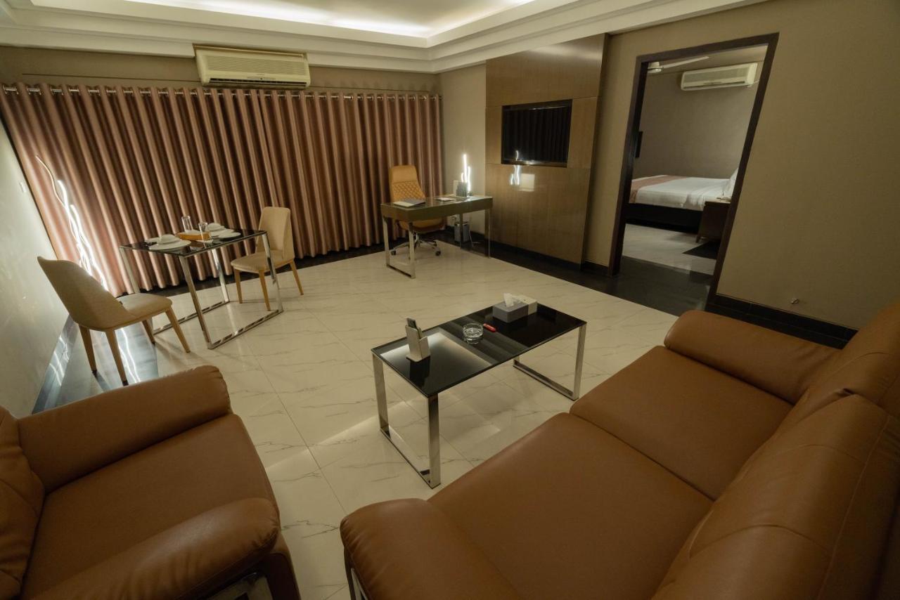 Hotel Castle Salam Khulna Εξωτερικό φωτογραφία